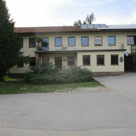 Dorfwirtshaus Rauch Hotell Eschabruck Exteriör bild