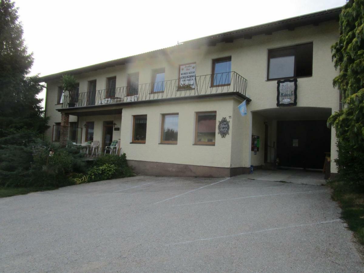 Dorfwirtshaus Rauch Hotell Eschabruck Exteriör bild