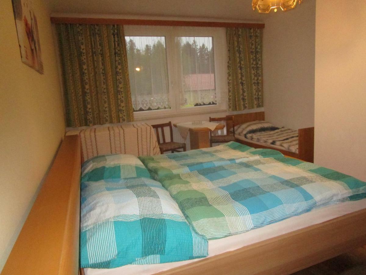 Dorfwirtshaus Rauch Hotell Eschabruck Exteriör bild